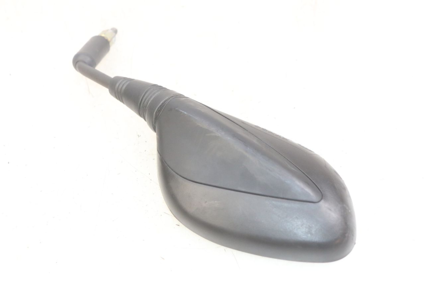 photo de SPECCHIETTO DESTRO KYMCO AGILITY 16+ 4T 50 (2018 - 2023) - Primo piano tecnico