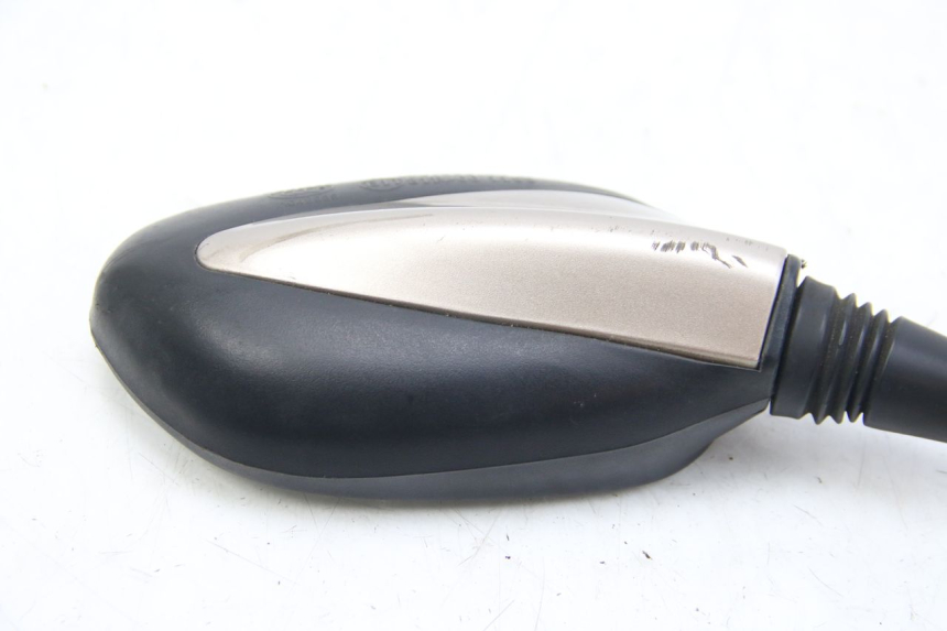 photo de SPECCHIETTO DESTRO ECCITY ARTELEC 670 1 (2013 - 2017) - Zoom sullo stato d'uso