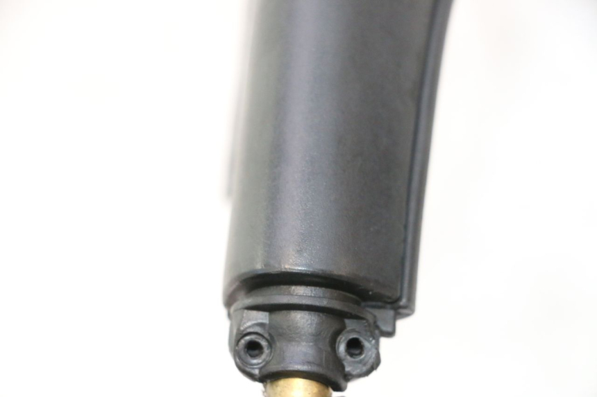 photo de SPECCHIO DESTRO APRILIA ATLANTIC S 125 (2010 - 2013) - Altra vista dell'articolo