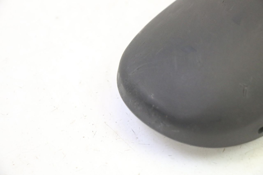 photo de SPECCHIETTO DESTRO SUZUKI BURGMAN 125 (2007 - 2014) - Dettagli dei punti di fissaggio