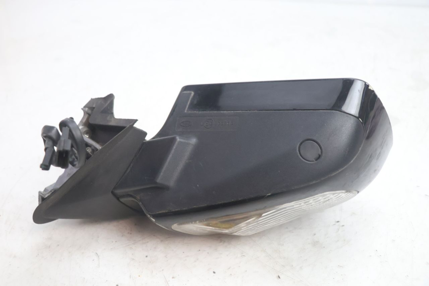 photo de SPECCHIO DESTRO SUZUKI BURGMAN EXECUTIVE ABS 650 (2006 - 2012) - Zoom sui componenti