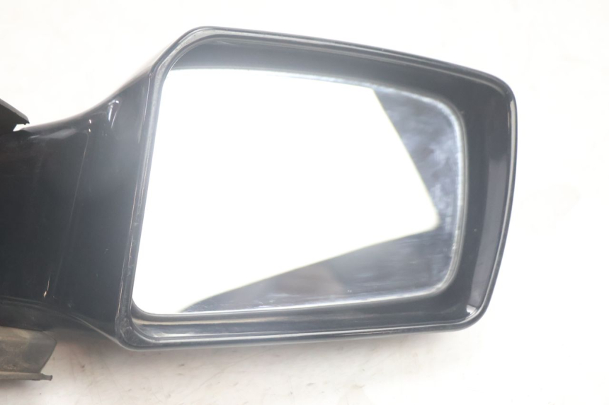 photo de SPECCHIO DESTRO SUZUKI BURGMAN EXECUTIVE ABS 650 (2006 - 2012) - Zoom sullo stato d'uso