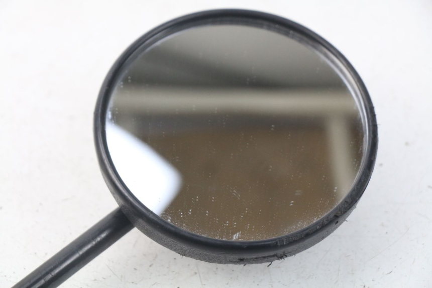 photo de SPECCHIETTO DESTRO YAMAHA BW'S BWS 125 (2010 - 2013) - Primo piano tecnico