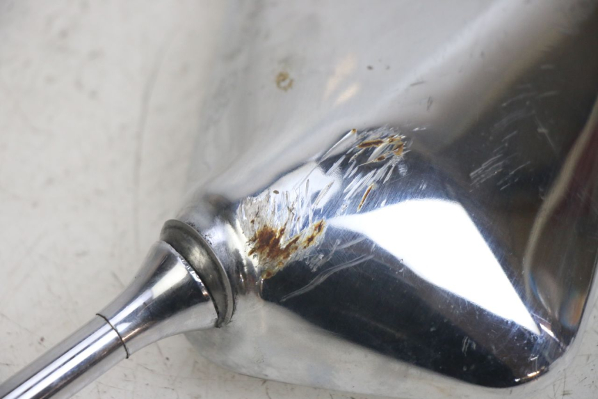 photo de SPECCHIETTO DESTRO HONDA CA REBEL 125 (1995 - 2001) - Primo piano tecnico