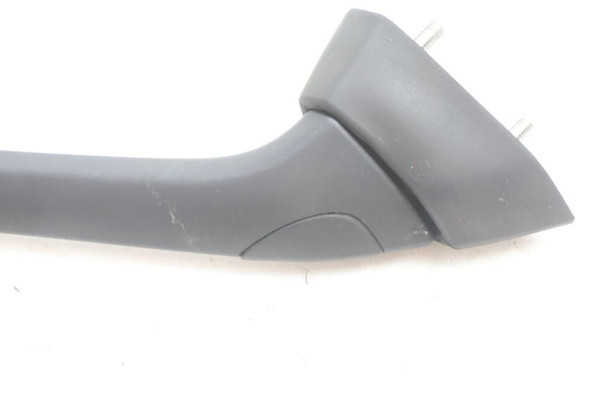 photo de SPECCHIO DESTRO YAMAHA FZ8 800 (2010 - 2016) - Dettagli dei punti di fissaggio