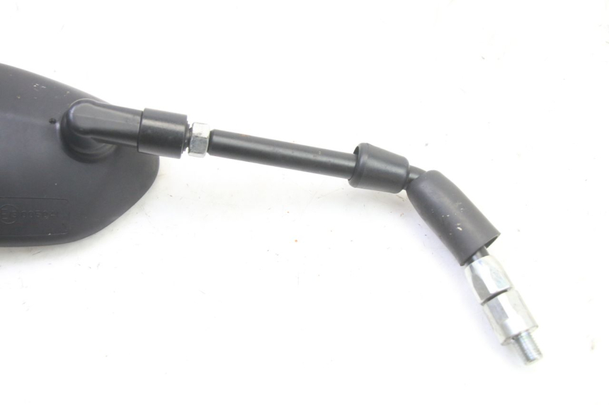 photo de SPECCHIO DESTRO SUZUKI GSR 750 (2011 - 2017) - Stato della superficie e materiale