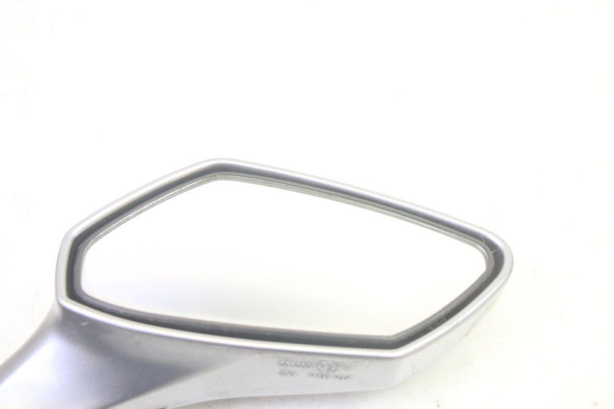 photo de SPECCHIO DESTRO SYM GTS EVO 125 (2009 - 2013) - Zoom sullo stato d'uso