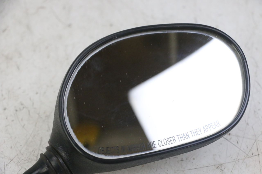 photo de SPECCHIO DESTRO PIAGGIO MP3 LT 300 (2010 - 2016) - Stato della superficie e materiale