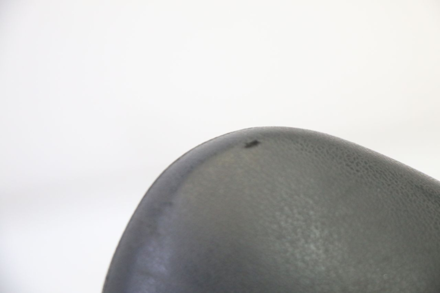 photo de SPECCHIO DESTRO PIAGGIO MP3 RL 250 (2006 - 2010) - Stato della superficie e materiale