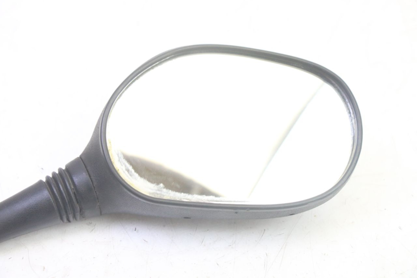 photo de SPECCHIO DESTRO PIAGGIO MP3 125 (2006 - 2014) - Zoom sullo stato d'uso