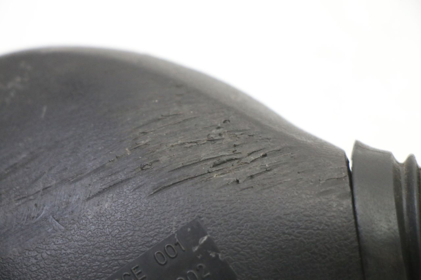 photo de SPECCHIO DESTRO SYM ORBIT 2 4T 50 (2008 - 2017) - Stato della superficie e materiale