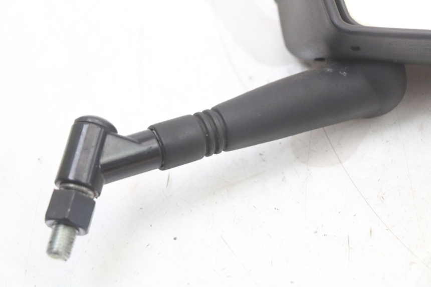 photo de SPECCHIETTO DESTRO PEUGEOT SATELIS 125 (2010 - 2012) - Zoom sullo stato d'uso