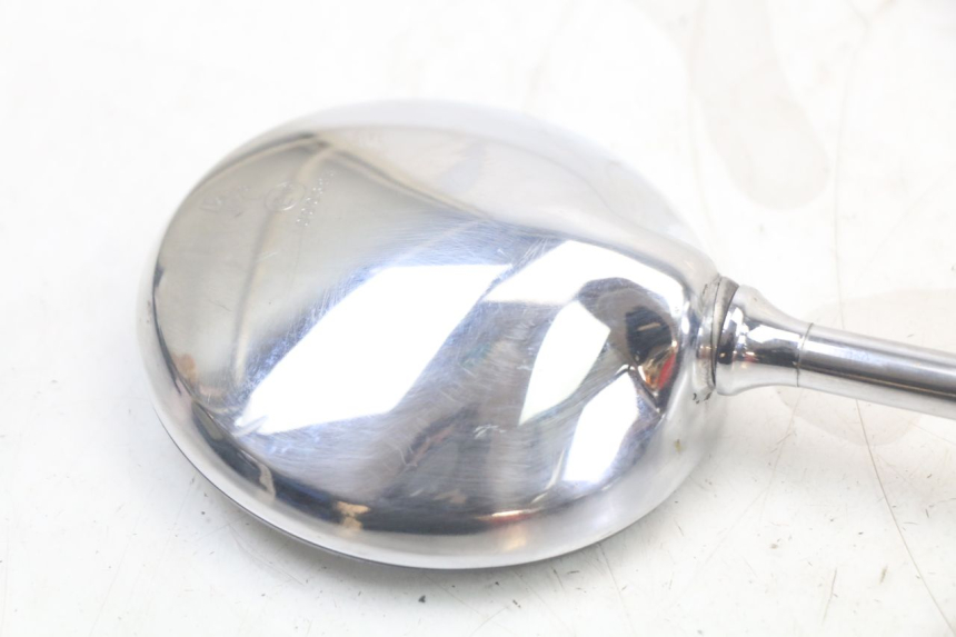 photo de Specchietto destro PIAGGIO BEVERLY 125 (1998 - 2005) - Dettagli dei punti di fissaggio