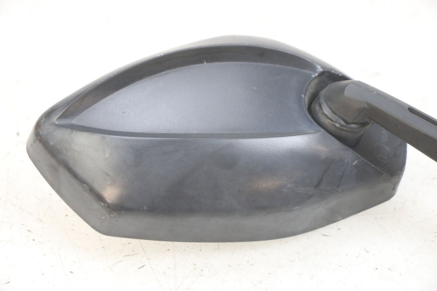 photo de SPECCHIETTO DESTRO PEUGEOT SPEEDFIGHT 4 4T 50 (2015 - 2020) - Zoom sullo stato d'uso