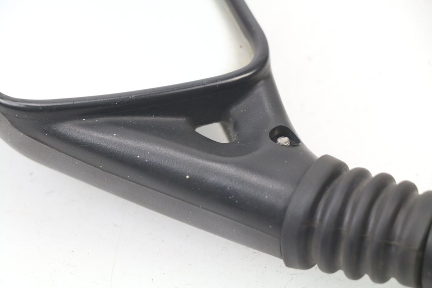 photo de Specchietto destro APRILIA SR CARB LC 2T 50 (2004 - 2012) - Dettagli dei punti di fissaggio