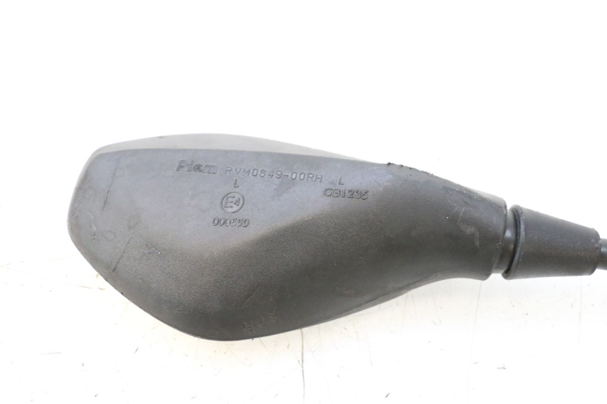 photo de SPECCHIO DESTRO APRILIA SR MOTARD 50 (2012 - 2018) - Dettagli dei punti di fissaggio