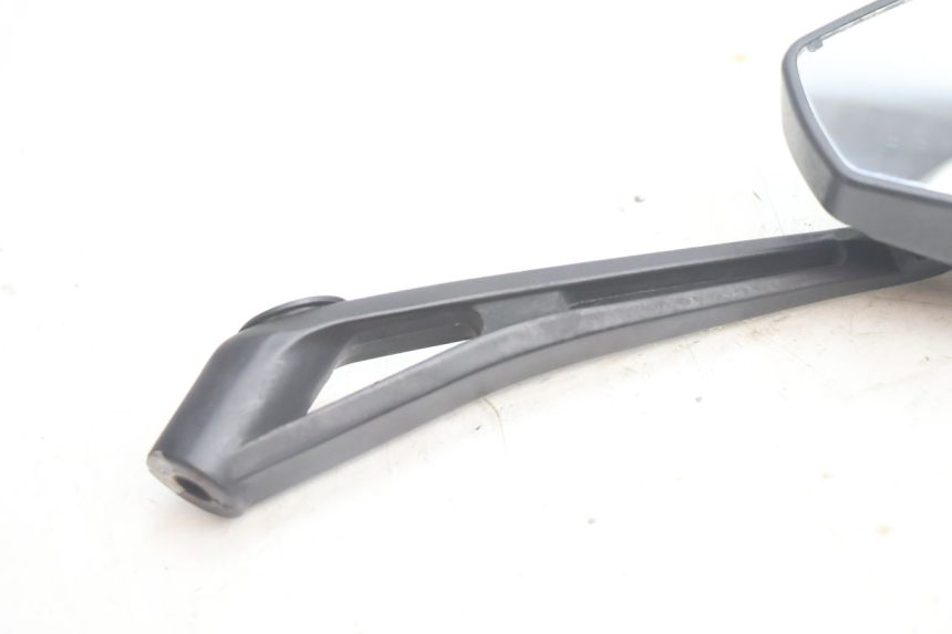 photo de SPECCHIO DESTRO PEUGEOT STREETZONE NAKED 2T 50 (2014 - 2018) - Dettaglio del componente