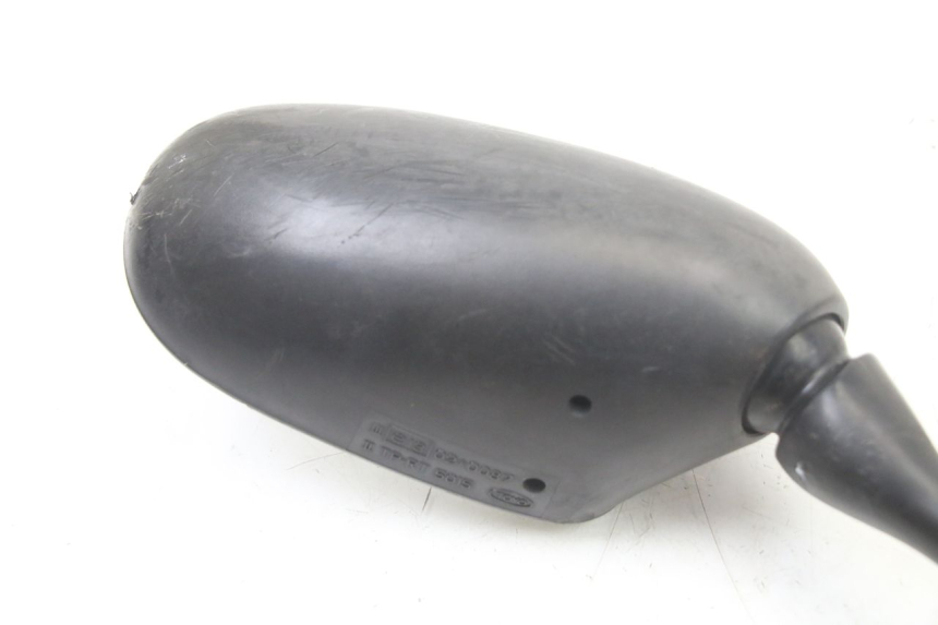 photo de SPECCHIO DESTRO YAMAHA FZS FAZER 600 (2001 - 2003) - Dettagli dei punti di fissaggio