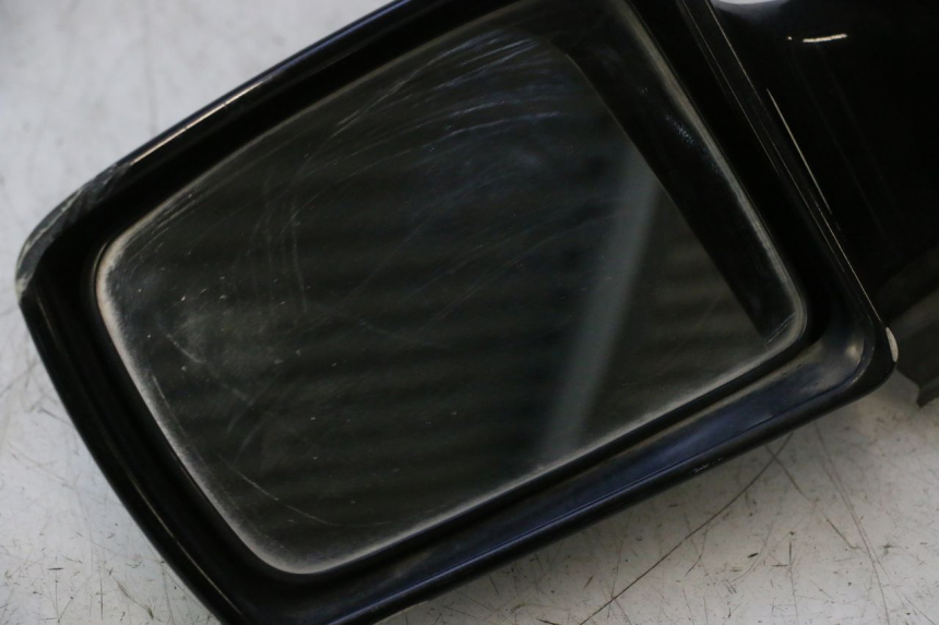 photo de SPECCHIO SINISTRO SUZUKI BURGMAN EXECUTIVE ABS 650 (2006 - 2012) - Caratteristiche distintive