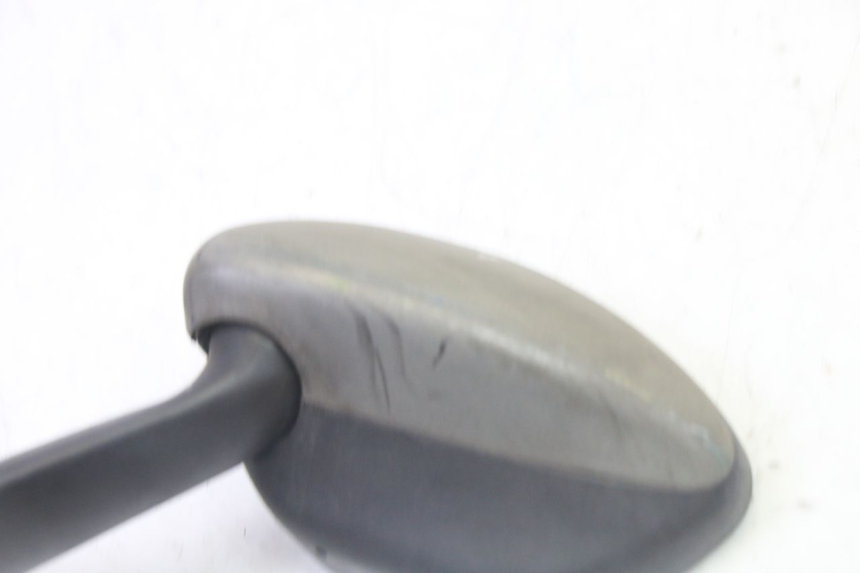 photo de SPECCHIETTO SINISTRO PEUGEOT ELYSTAR 50 (2002 - 2014) - Stato della superficie e materiale