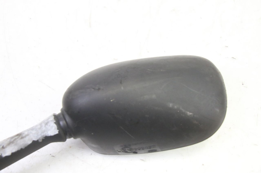 photo de SPECCHIO SINISTRO YAMAHA FZ6 FAZER S2 600 (2007 - 2011) - Dettagli dei punti di fissaggio