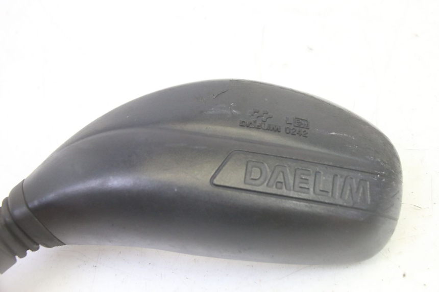 photo de SPECCHIO SINISTRO DAELIM HISTORY 125 (2001 - 2002) - Dettagli dei punti di fissaggio