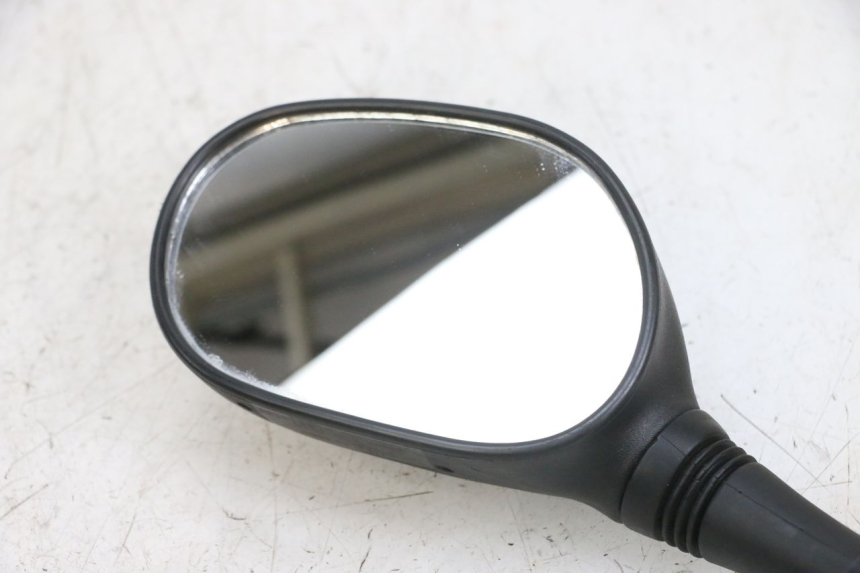 photo de SPECCHIO SINISTRO KYMCO LIKE 125 (2009 - 2016) - Dettagli dei punti di fissaggio