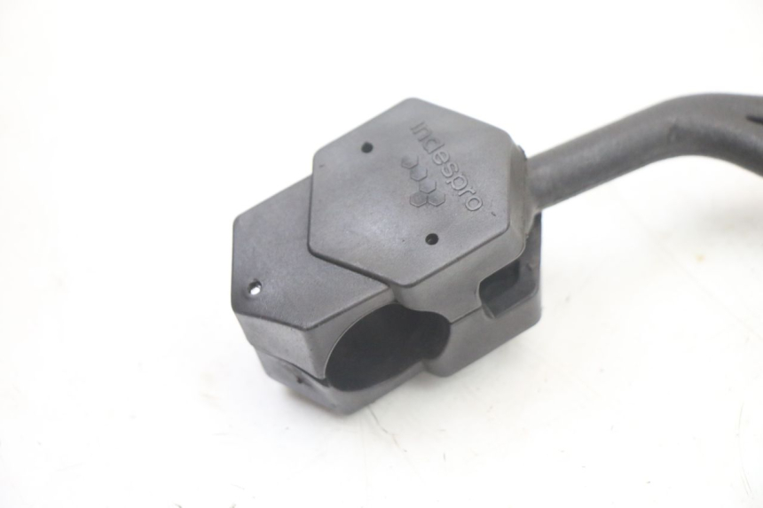 photo de SPECCHIO SINISTRO MBK X-LIMIT XLIMIT 50 (2007 - 2012) - Dettagli dei punti di fissaggio