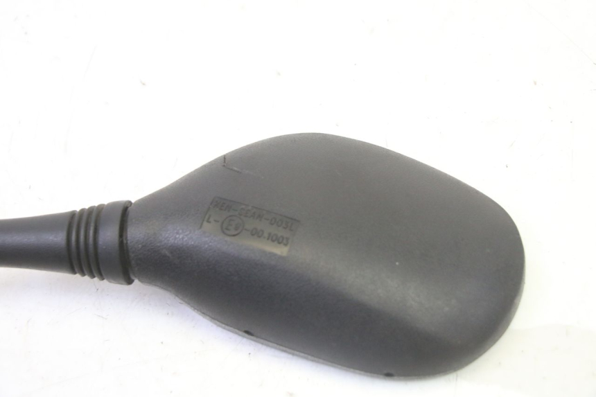 photo de SPECCHIO SINISTRO PIAGGIO MP3 125 (2006 - 2014) - Dettagli dei punti di fissaggio