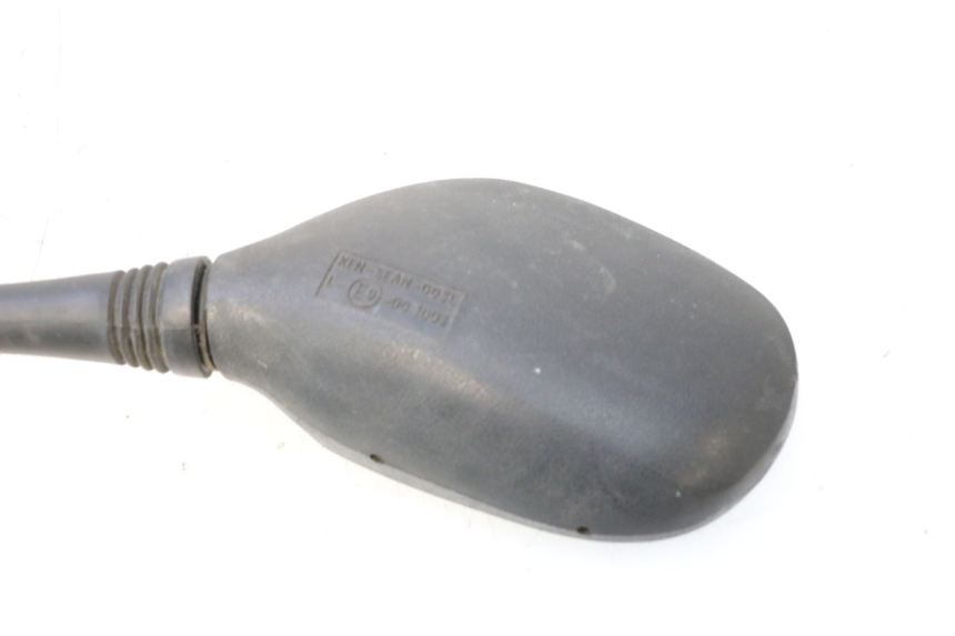 photo de SPECCHIO SINISTRO PIAGGIO MP3 125 (2006 - 2014) - Dettagli dei punti di fissaggio