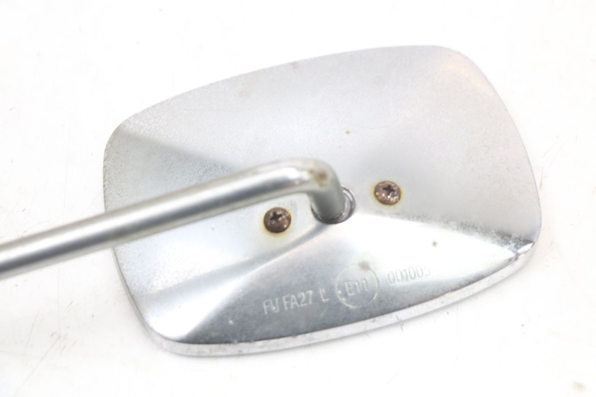 photo de SPECCHIO SINISTRO APRILIA SCARABEO GT 125 (1999 - 2007) - Dettagli dei punti di fissaggio