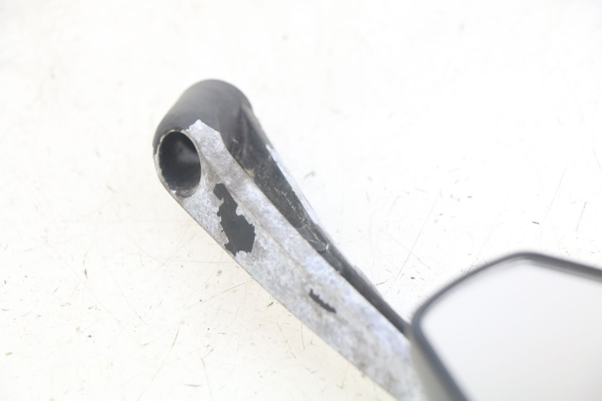 photo de SPECCHIETTO SINISTRO PEUGEOT SPEEDFIGHT 3 AIR 50 (2009 - 2015) - Primo piano tecnico