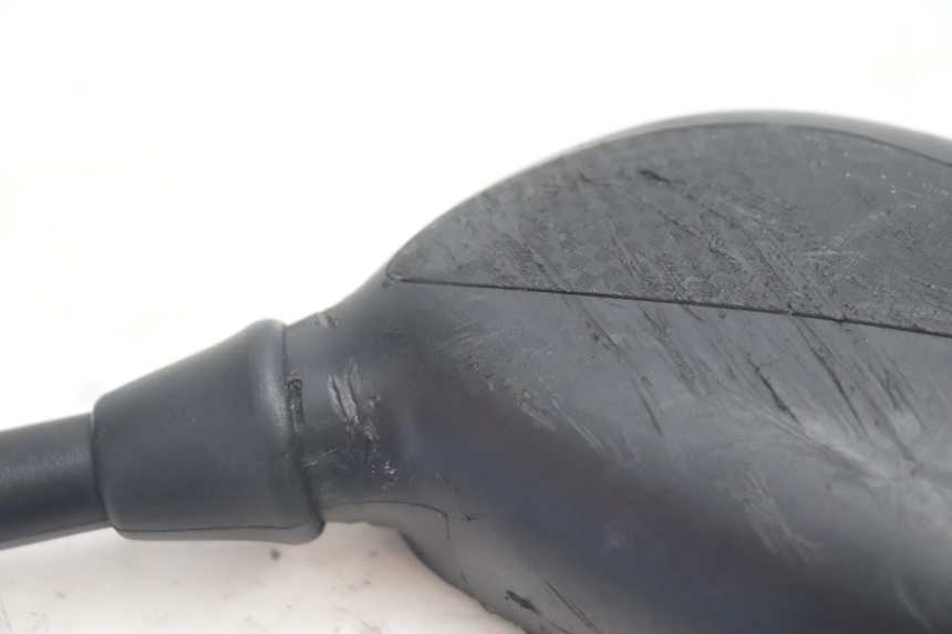 photo de Specchietto sinistro PEUGEOT TREKKER TKR 50 (2005 - 2014) - Stato della superficie e materiale