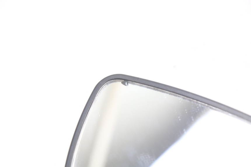 photo de SPECCHIO SINISTRO PEUGEOT TWEET 125 (2018 - 2021) - Zoom sullo stato d'uso