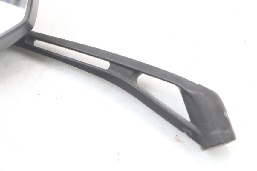 photo de SPECCHIO SINISTRO PEUGEOT TWEET 125 (2018 - 2021) - Primo piano tecnico