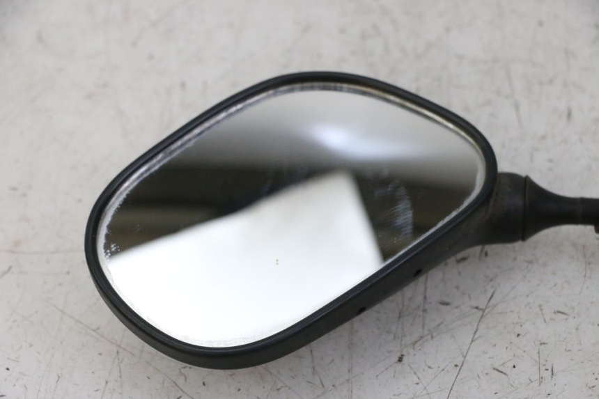 photo de SPECCHIO SINISTRO UNIVERSAL BIKE ZN50QT-11B 50 (2018 - 2021) - Dettagli dei punti di fissaggio