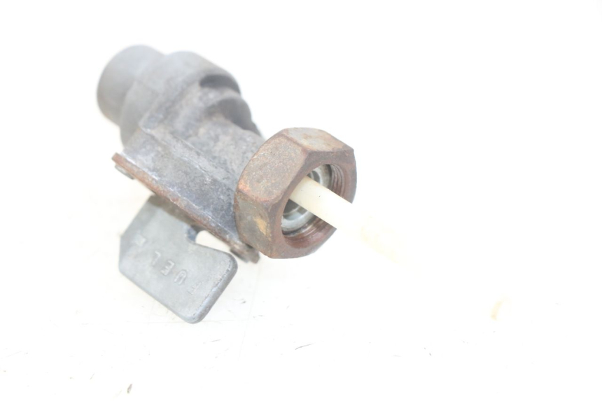 photo de RUBINETTO SERBATOIO HONDA CM 125 (1983 - 2003) - Zoom sullo stato d'uso