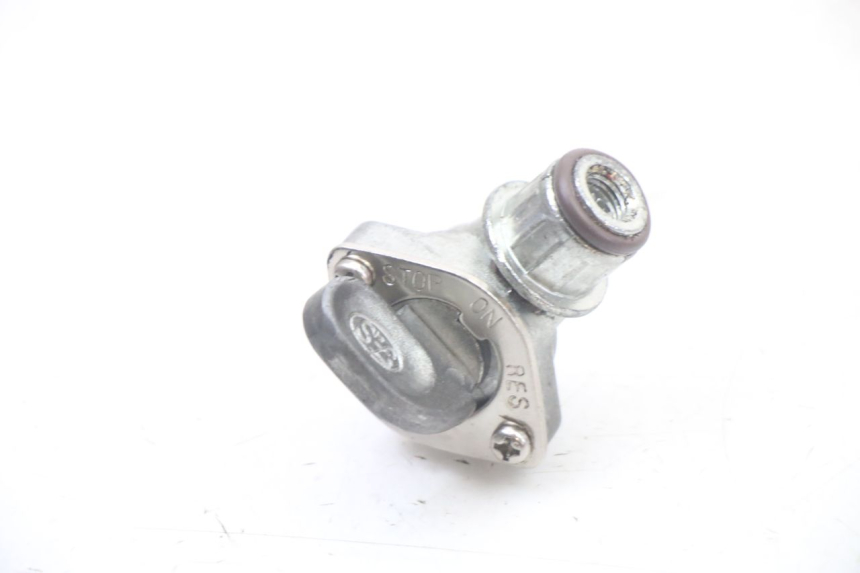 photo de RUBINETTO SERBATOIO DERBI SENDA SM DRD X-TREME 50 (2011 - 2017) - Vista principale