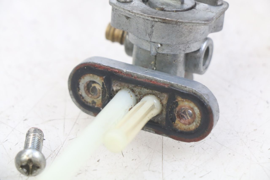 photo de ROBINET RESERVOIR LONCIN DIRT BIKE 125 - Altra angolazione