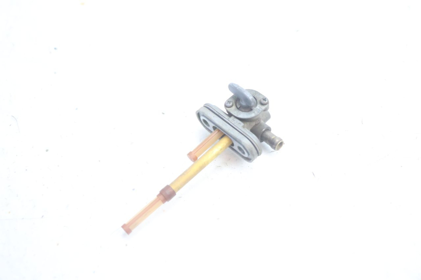 photo de RUBINETTO SERBATOIO SUZUKI DR S 600 (1985 - 1989) - Altra angolazione