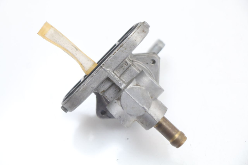 photo de RUBINETTO SERBATOIO KAWASAKI KX L 85 (2022 - 2024) - Primo piano tecnico