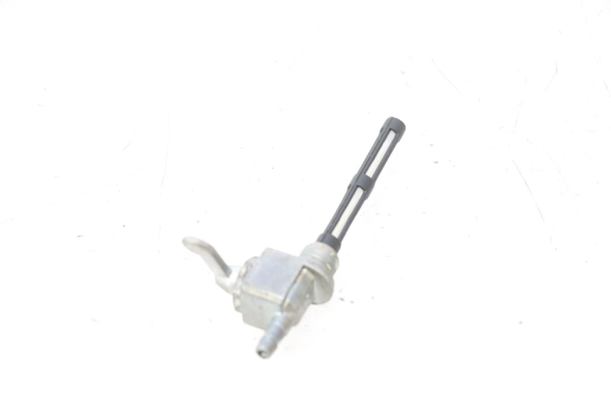 photo de RUBINETTO SERBATOIO PEUGEOT LUDIX BLASTER 50 (2006 - 2014) - Zoom sullo stato d'uso