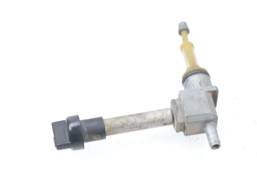 photo de ROBINET RESERVOIR PEUGEOT LUDIX 50 (2008 - 2017) - Zoom sullo stato d'uso