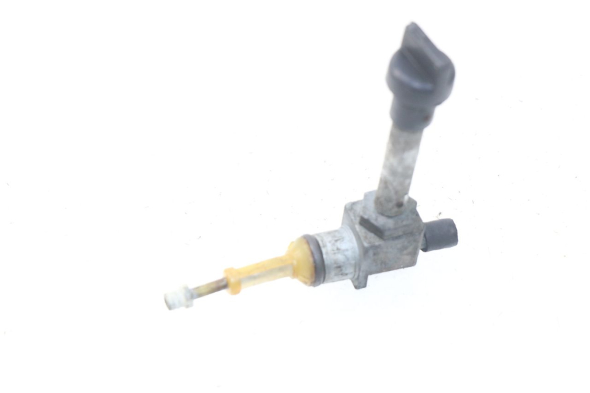 photo de ROBINET RESERVOIR PEUGEOT LUDIX 50 (2008 - 2017) - Zoom sullo stato d'uso