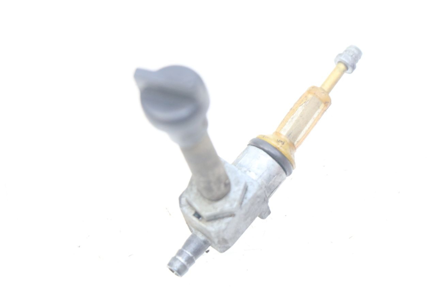 photo de ROBINET RESERVOIR PEUGEOT LUDIX 50 (2008 - 2017) - Zoom sullo stato d'uso