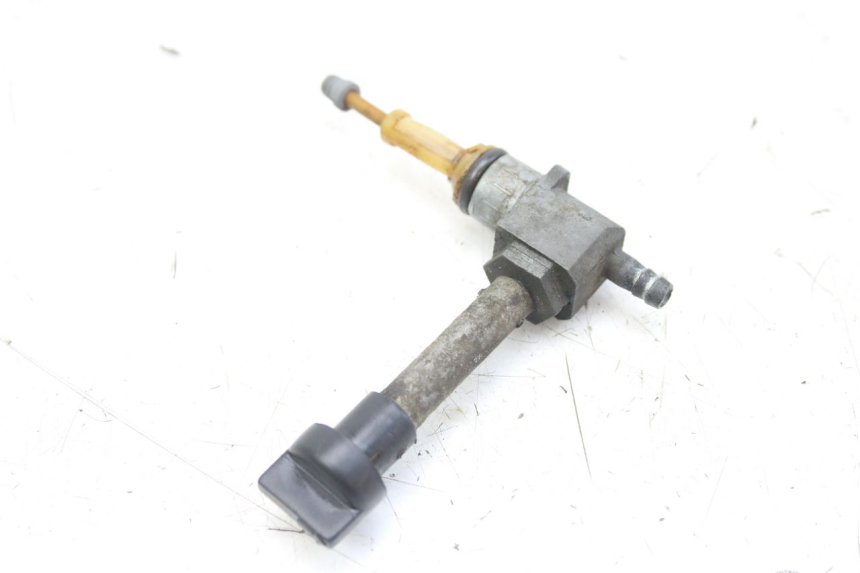 photo de ROBINET RESERVOIR PEUGEOT LUDIX 50 (2008 - 2017) - Zoom sullo stato d'uso