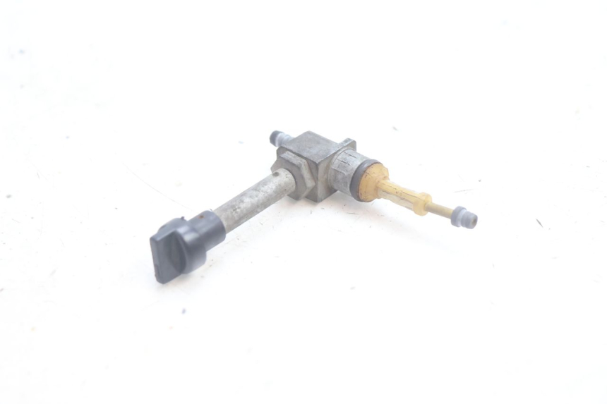 photo de RUBINETTO DEL SERBATOIO PEUGEOT LUDIX 50 (2005 - 2007) - Zoom sullo stato d'uso