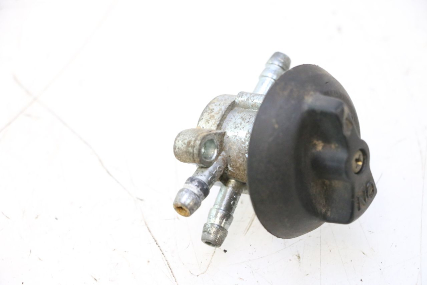 photo de RUBINETTO SERBATOIO KYMCO MXU R 250 (2004 - 2010) - Zoom sullo stato d'uso
