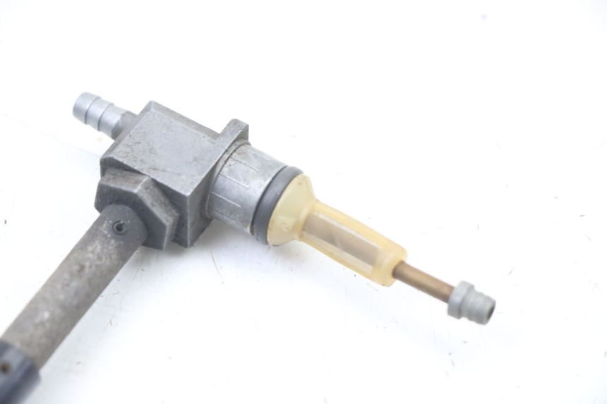 photo de RUBINETTO SERBATOIO PEUGEOT LUDIX ONE 50 (2005 - 2008) - Zoom sullo stato d'uso