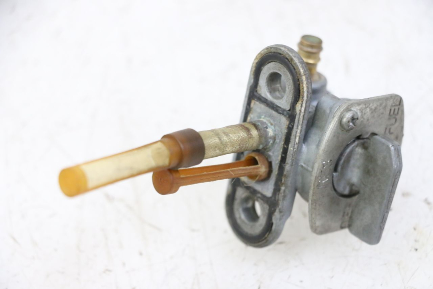 photo de RUBINETTO DEL SERBATOIO YAMAHA PW 80 (1983 - 2014) - Altra angolazione